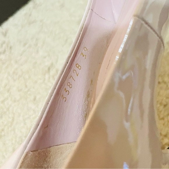 Gucci Kristen Bamboo Heel Pointed Toe Pumps in Nude Patent Leather Flesh - Picture 8 of 13